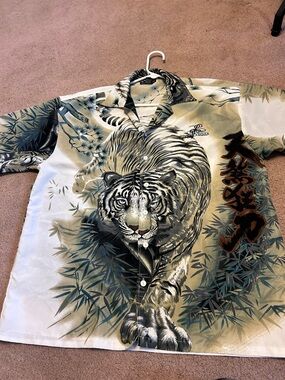 VTG Y2K Ferugini Men’s Tiger Print Hawaiian button down sz L Las Vegas